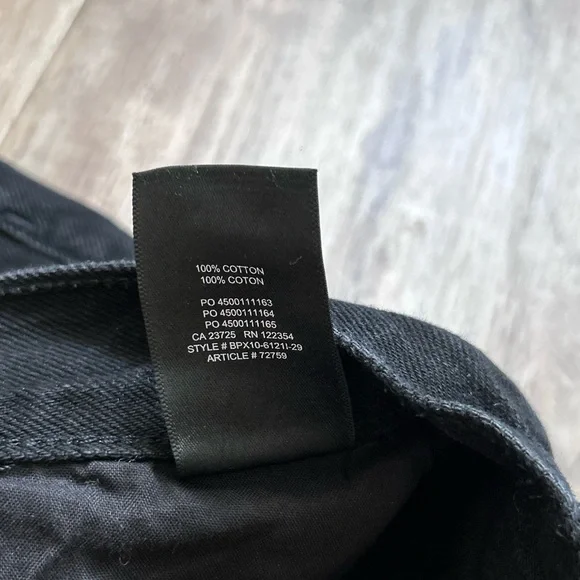 Denim Forum Aritzia Frayed hem High-Rise Jean shorts The Yoko Short distressed - Picture 6 of 7